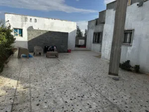 350 m2 3 Bedrooms Townhouse for Sale in Tripoli Ain Zara