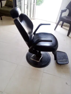 كرسي حلاقة مستعمل