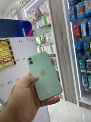 Apple iPhone 11 64 GB in Tripoli