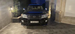 2015 GXR V6 Land Cruiser 86,000km نظيفة للبيع