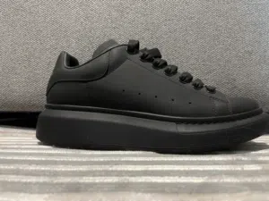 حذاء alexander mcqueen