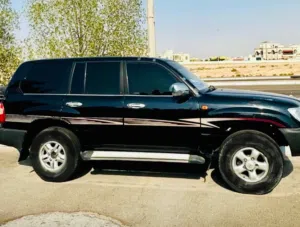لاندكروزر 2002 GXR –  ستيشن قير عادي 4.5L  Land Cruiser 4X4 - GXR manual  transmission