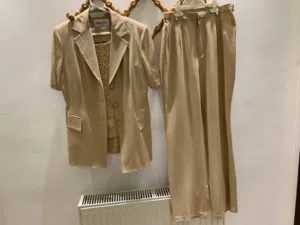 THREE PIECA TRROUSER SUIT like NEW