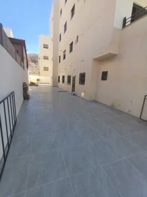 شقة فاخرة للبيع التاسعة اهالي طابق ارضي 110 م حديقة + كراج سيارة