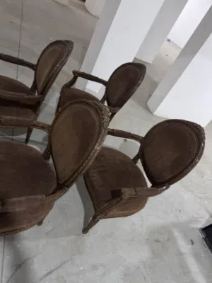 كراسي عدد 4