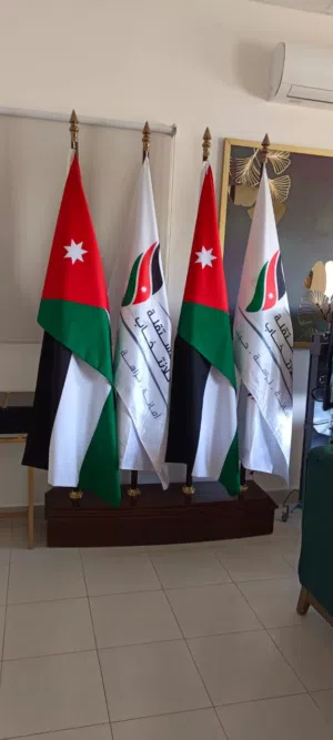 تنفيذ طباعة وخياطة جميع أنواع الاعلام الوطنية والشركات وجميع لوازم وسواري الاعلام