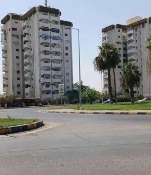 شقه. عمارات. الدكاتره. موقع. إستراتجي. عماره راقيه. اتنين مصاعد مولد لبيع 920 الف