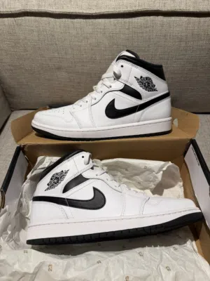 Nike Air Jordan 1 Mid