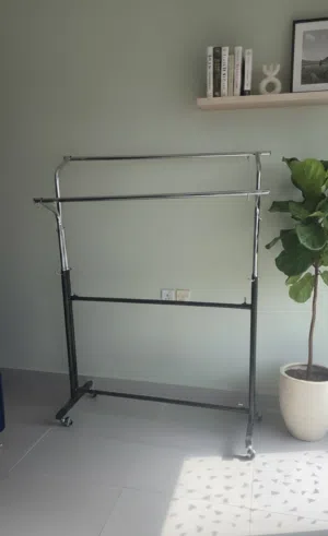 للبيع: ستاند ملابس "دبل For Sale: Double Clothes Stand