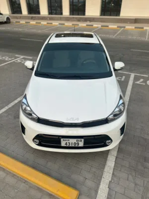 Sedan Kia in Dubai