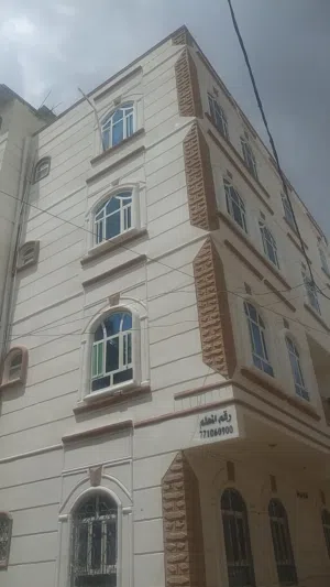 لبيع عماره لبيع ب 60 مليون في حزيز
