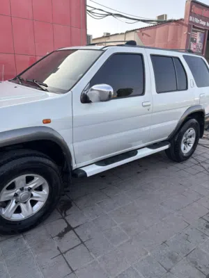 الجيل الأصلي الذهبي نيسان باثفندر 2005 رقم اثنين خليجي المكينه الكبيره قير تماتيك فيها دبل عادي