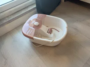 جهاز مساج وتنظيف للقدمين نظيف جدا من شركه REVLON