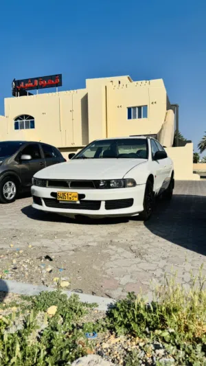 Mithsubishi galant (price negotiable)
