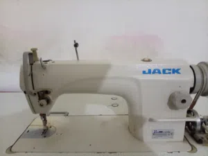 للبيع خياطة (شبه جديده)