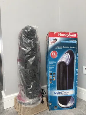 Honeywell QuietClean Oscillating Air Purifier (120V US/American Power)