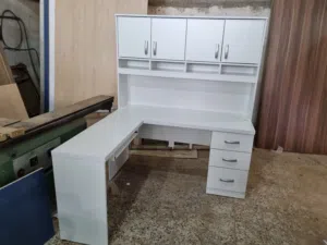 مكتب زاوية مع مكتبة تصميم اكثر من رائع بسعر مميز