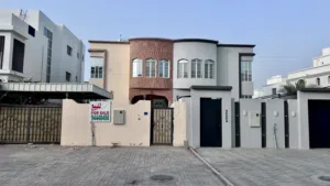 260 m2 More than 6 bedrooms Villa for Sale in Muscat Al Mawaleh