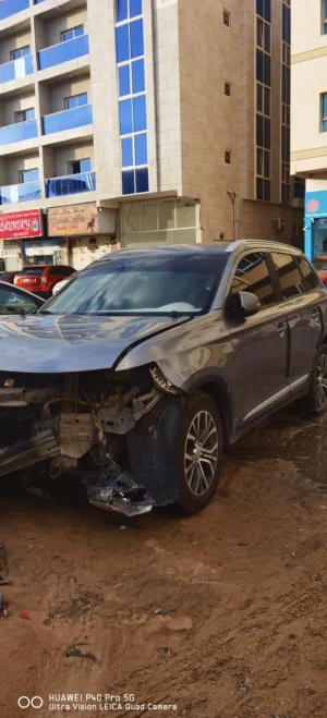 ميتسوبيشي اوتلاندر