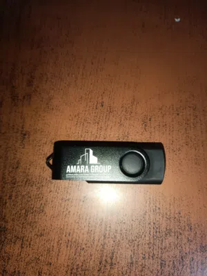 ذاكرة تخزين USB قيقا16