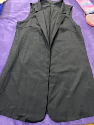 قطعة حريمي مقاس XL  تم الكلب ب550  وسعر البيع 400  من SHEAN