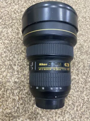 Nikon camera and leny