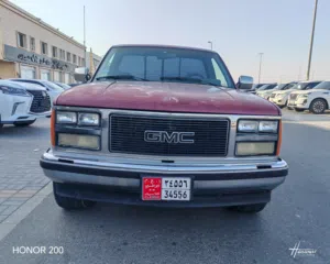 الحق جمس كلاسيك GMC Sierra4x4 V8 قير تماتيك دبل ارضي محركات شد وكالة الصبغ متقشر ويحتاج تجديد كامل