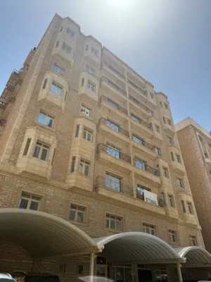 5+ floors . 250 m2 . Agent0