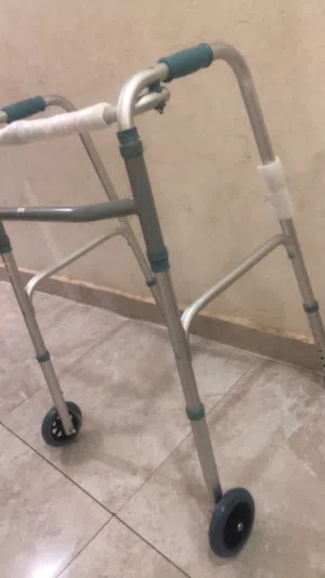مشايه شبه جديده لكبار السن