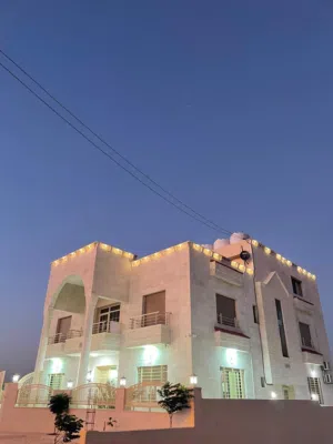 فيلا للبيع بسعر حرررررق طابقين  واجهه حجر  مواجره  الف شهري بناء جديد