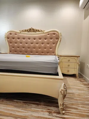 غرفة نوم خشب المطلق