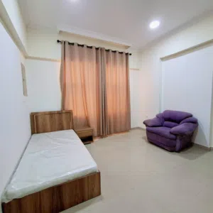 male-executive-bachelor-fully-furnished-room