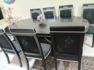 طاولة طعام للبيع