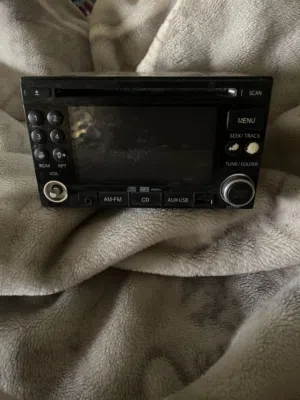 مسجل صوت نيسان فتك 2008مطلوب فيه 400