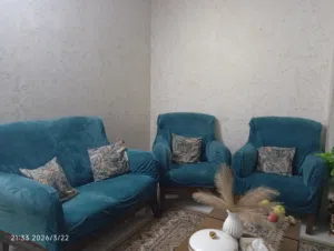 كنبايات 10 مقاعد بسعر مغري وطاولة وسط و4 كراسي