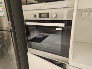فرن و مايكروويف ماركة ارستون كهربا و بلت ان