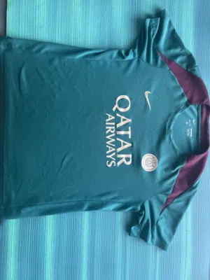 PSG shirt (Green and red size L)