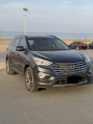 Hyundai Grand Santa Fe (Long)
