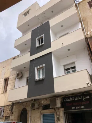 عماره للبيع وسط البلاد بسعر كزيوني للسكن والاستثمار ومعا مساعده في سعر