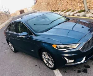 Sedan Ford in Amman