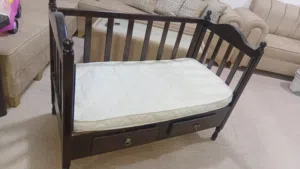 تخت (سرير) اطفال