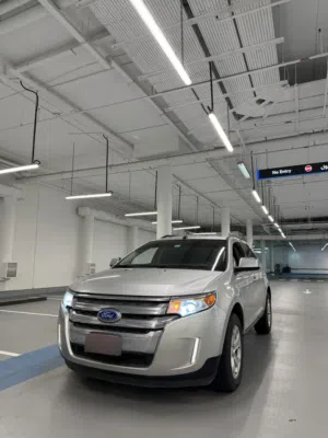 ford edge Gcc 2013 full option service history  mulkiya and insurance 8 months