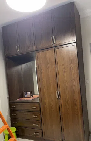 A medium sized wardrobe 180/300