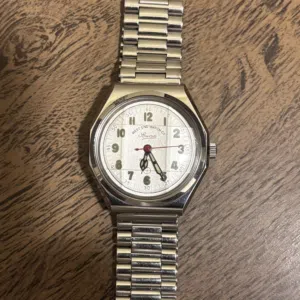 ساعة وست اند west end فنتج بحالة ممتازة كالجديده