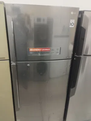 LG clean condition fridge for sale