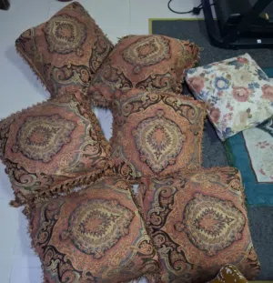 cushions for urgent sale