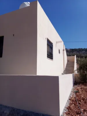 مزرعه للبيع في جرش خلف جامعة جرش