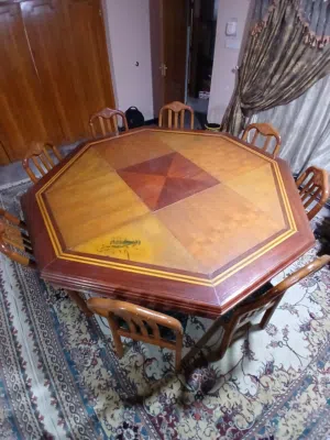 طاولة كبيره