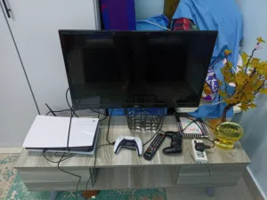 للبيع شاشه تي سي ال 60 هيرتز بـ20 و قابل تشغل ps5/4 بالراحة...شبه جديد