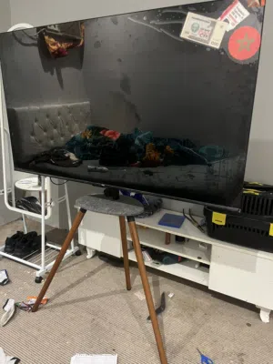 تلفزيون جوجل 55 بوصة HDR 4K بشاشة بدون إطار اسود 55V6B